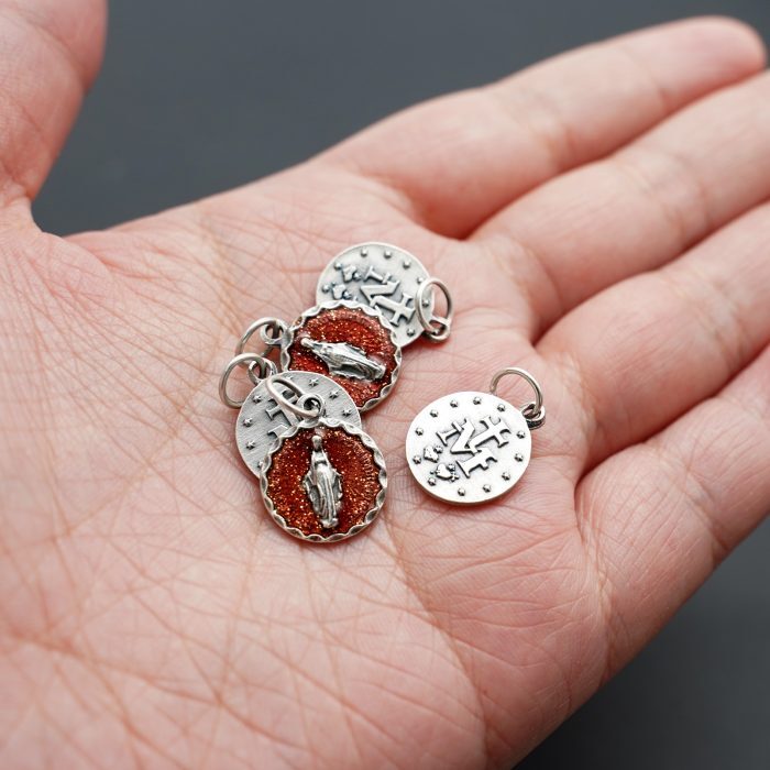 DIY小吊牌-显灵圣母-锌合金-红珐琅-1.4cm Catholic religious art